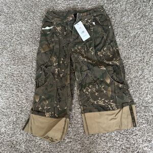 DOWN AND DIRTY CAMO BERMUDA SHORT - M